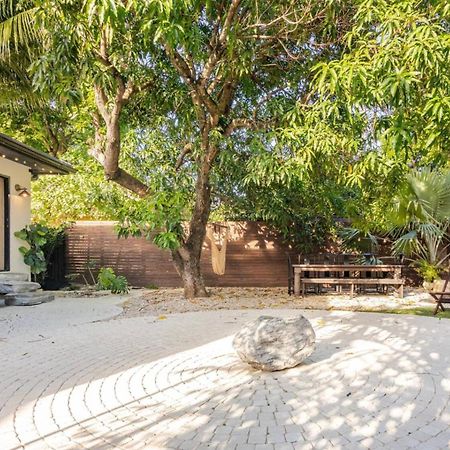Buenavista Bungalow Miami Bagian luar foto