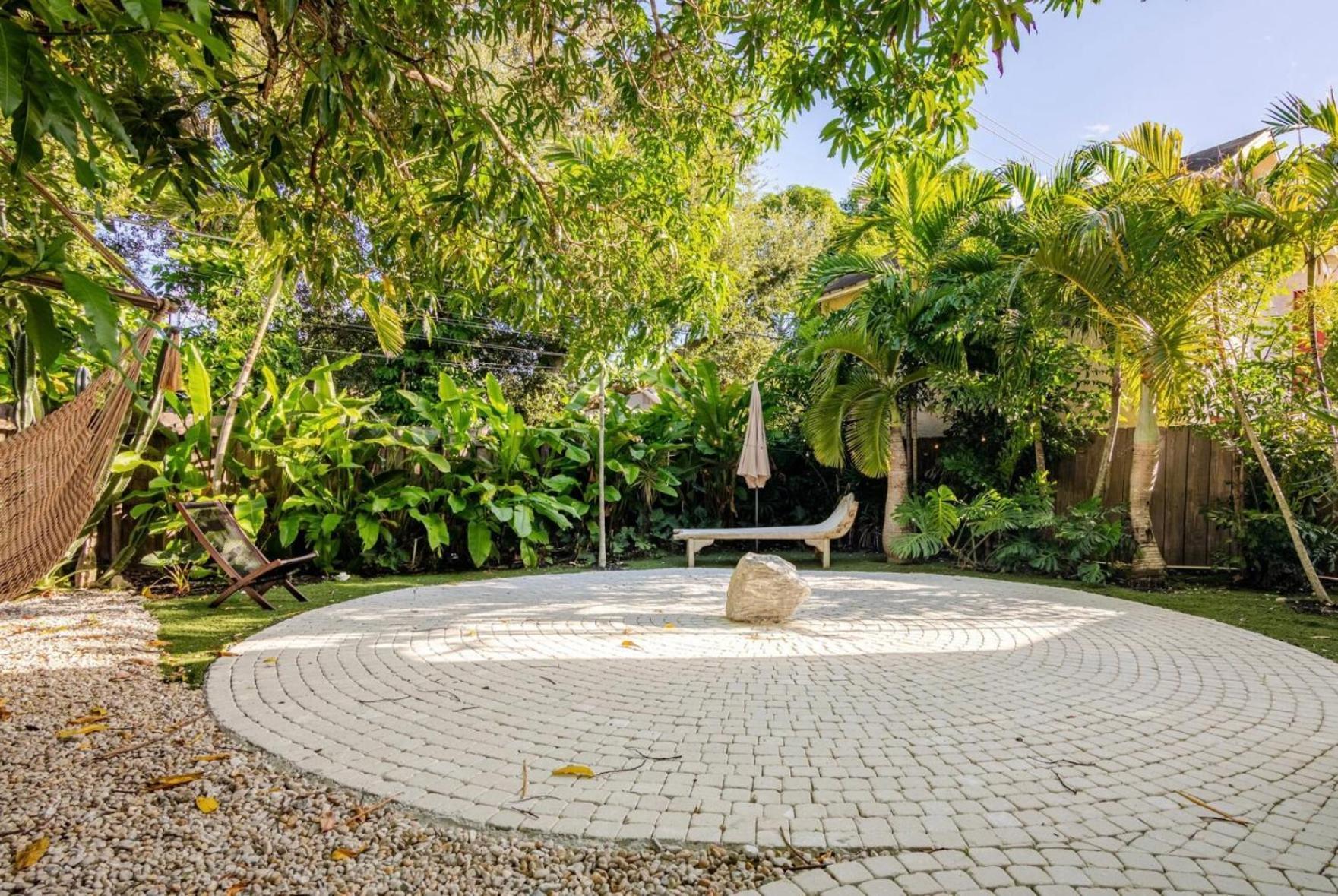 Buenavista Bungalow Miami Bagian luar foto